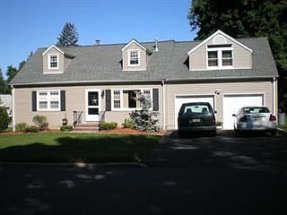 2nd image of 27 Hiawatha Ct