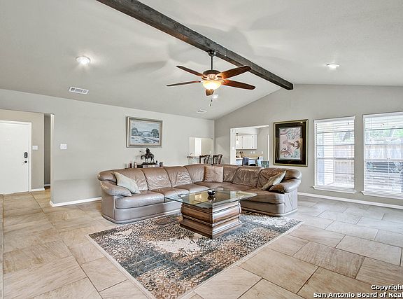 5th image of 15126 Mission Oaks St