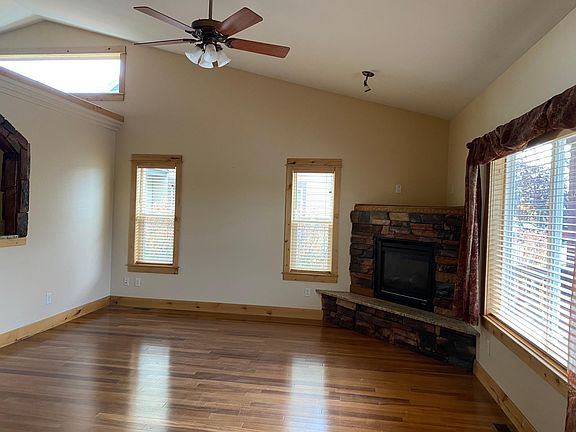 4th image of 1866 Santa Ana Ct