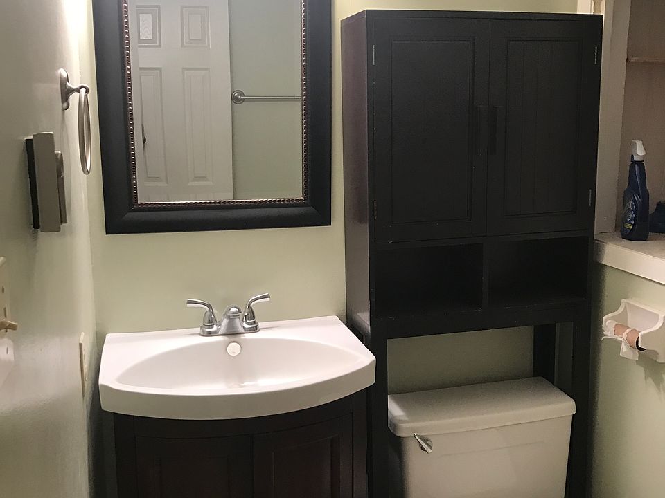 2nd image of 200 Miramar Ln