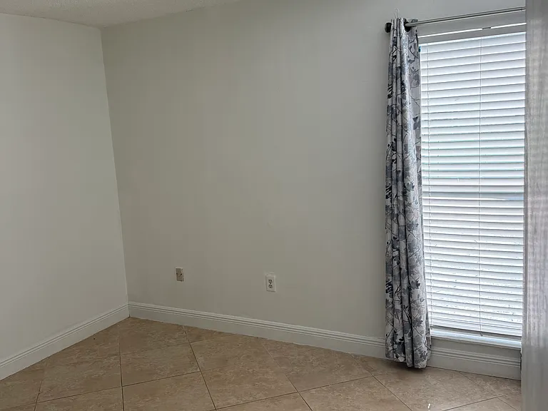 3310 SW 115th Ct — Photo 10