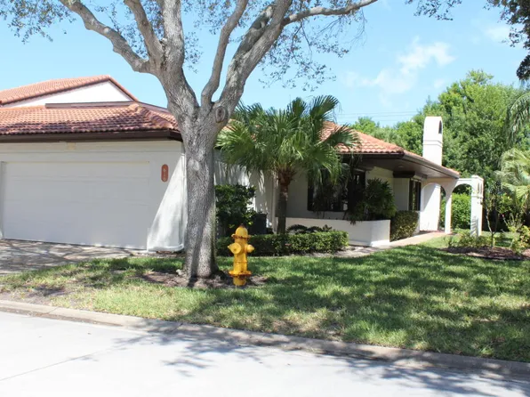 610 Parkside Pl #610, Indian Harbour Beach, FL 32937