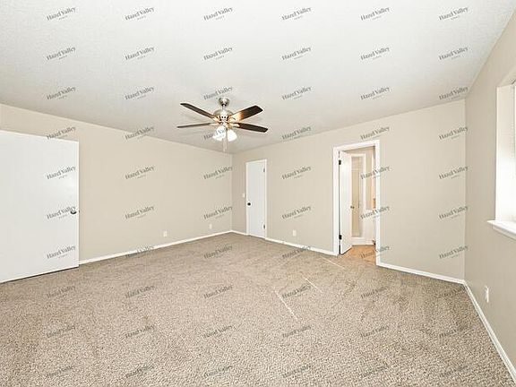 5th image of 7100 N Comanche Ave