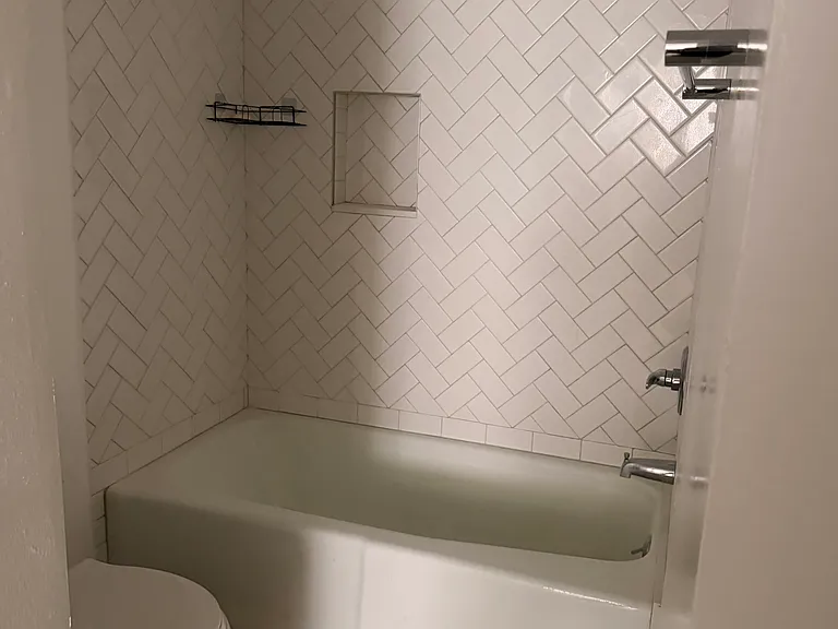 2332 S Bentley Ave #101-A — Photo 10