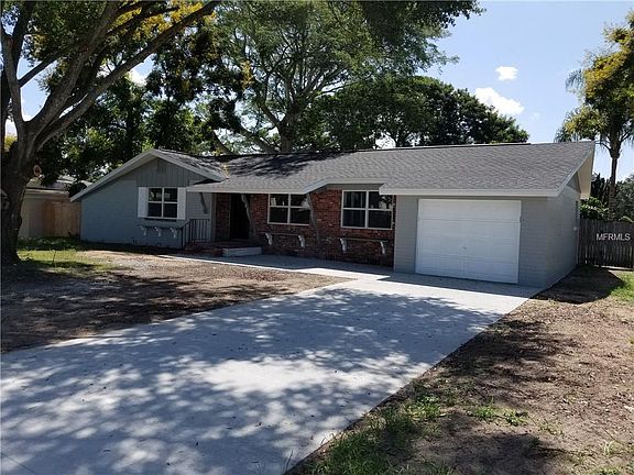 2nd image of 902 Avenue S SE