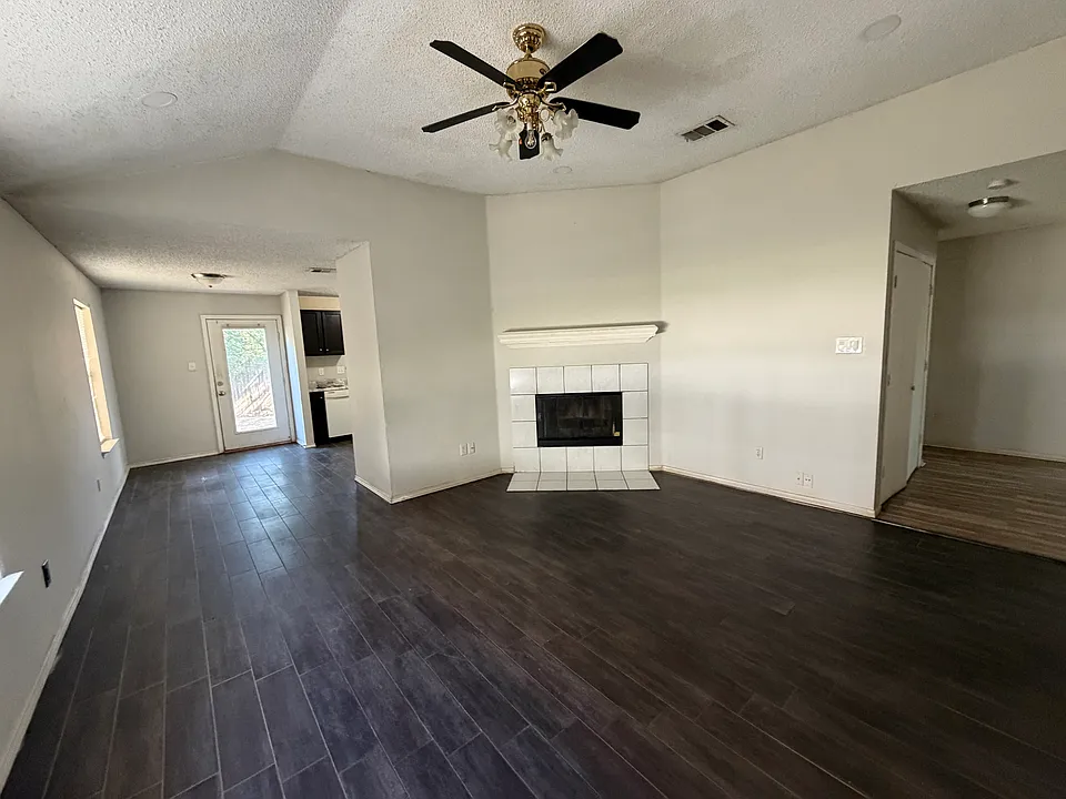 4451 Posada Dr