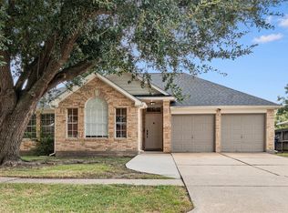7822 Bighorn St, Baytown, TX 77521