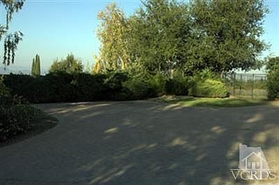3rd image of 330 Mesa Ave