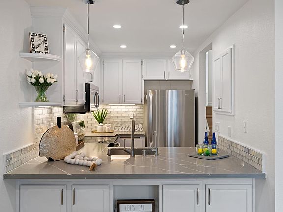 4th image of 932 La Barbera Dr