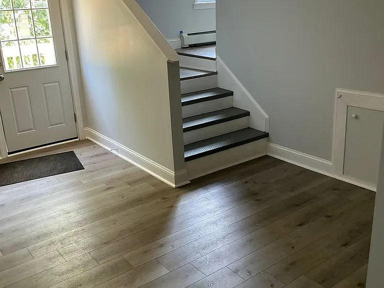 558 Riverside Dr — Photo 8
