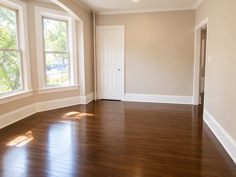 240 William St #1 — Photo 6