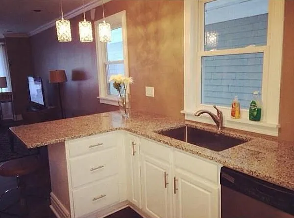 3 bed, 1750 sqft, $2,475 — Photo 2