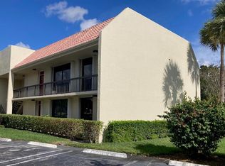 2520 Presidential Way APT 205, West Palm Beach, FL 33401