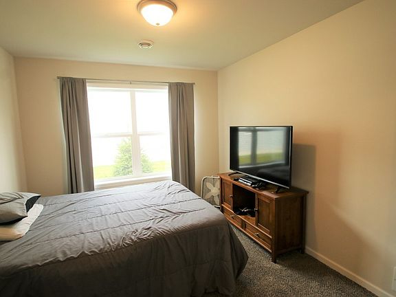 3rd image of 4523 Squaw Valley Dr
