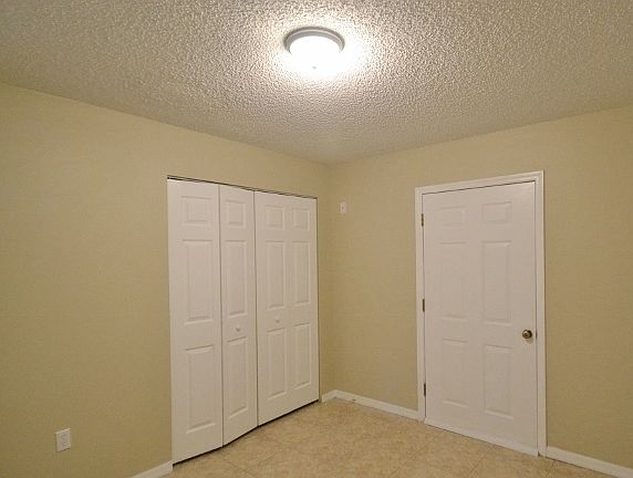 5th image of 11729 Lynn Brook Cir