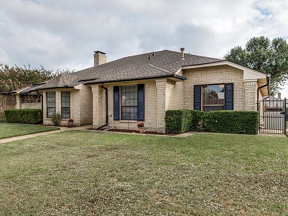 2nd image of 1924 Oakbluff Dr