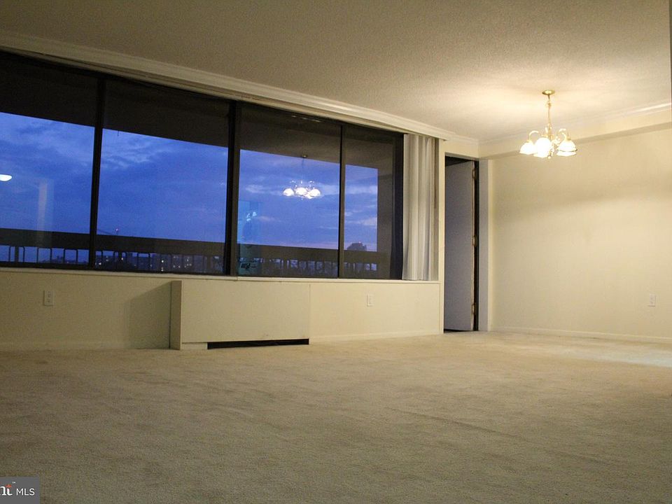 1st image of 3705 S George Mason Dr APT 707S