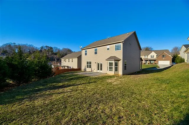 805 Concord Crossing Ln — Photo 36