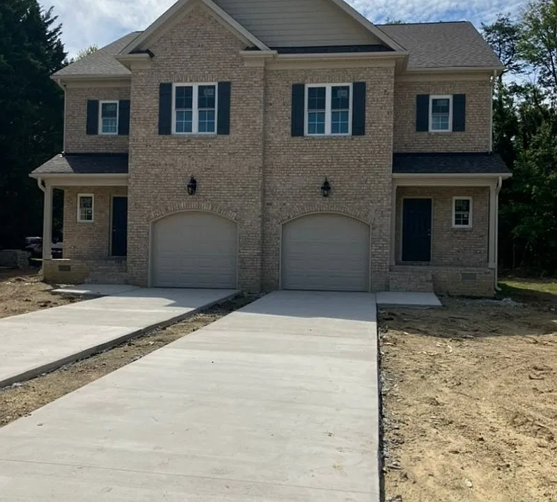 6101 Brushwood Ct