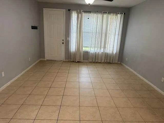 3569 Forest Hill Blvd #115 — Photo 7