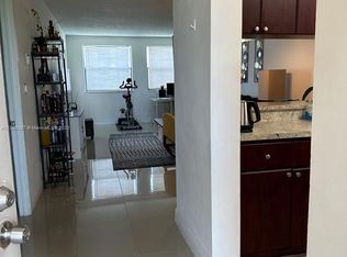 8100 Geneva Ct APT 445, Doral, FL 33166