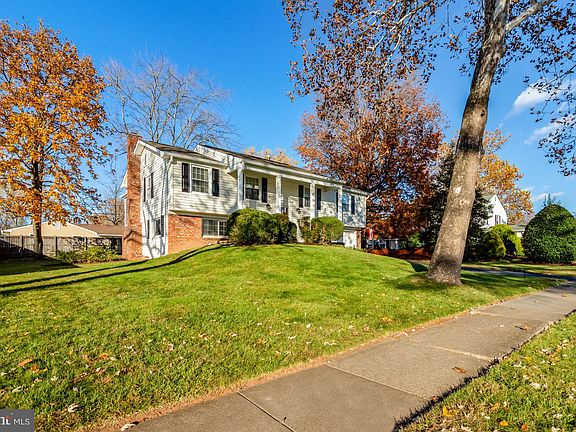2nd image of 13102 Pennypacker Ln