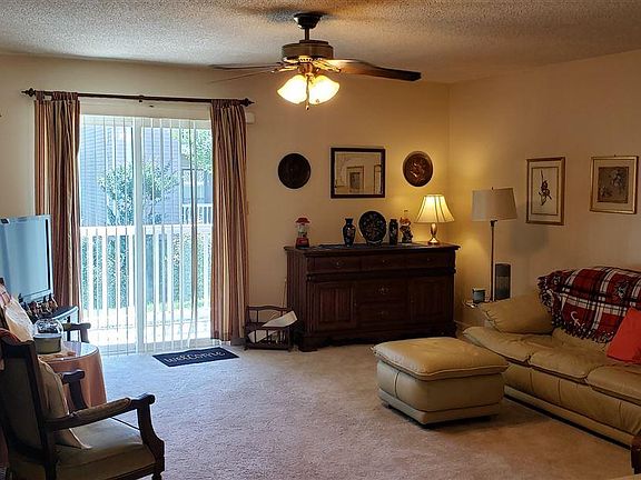 3rd image of 6616 Willow Pointe Dr Unit B