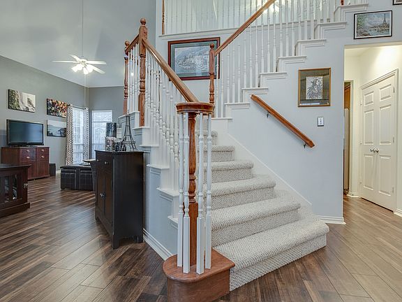5th image of 5715 Kensington Dr
