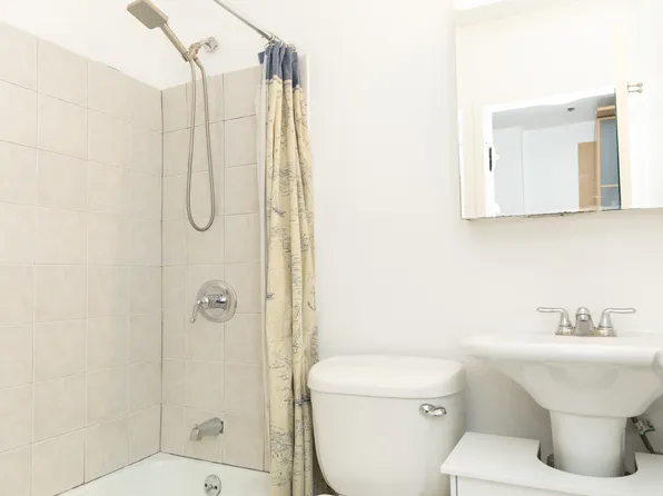 215 East 24th Street image 12 of 13