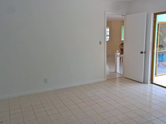 5th image of 2101 NE 56th Pl