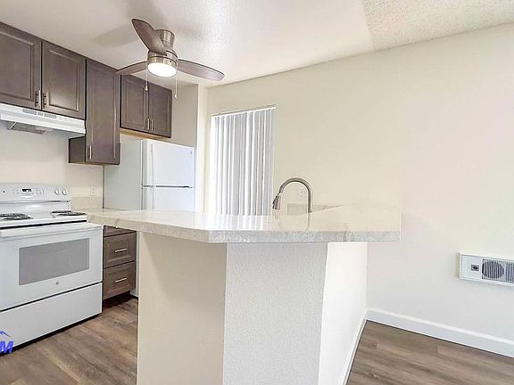 5th image of 1225 E Grand Ave #16