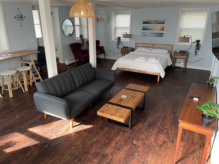 710 Quinnipiac Ave #B — Photo 1