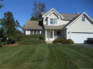 29 Skyview Ter, Manchester, CT 06040