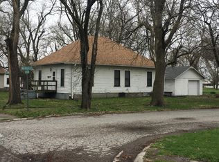 604 N Jefferson St, Slater, MO 65349