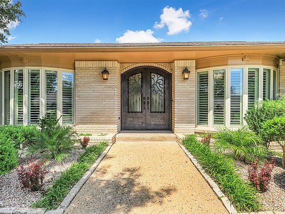 4th image of 6120 Preston Creek Dr