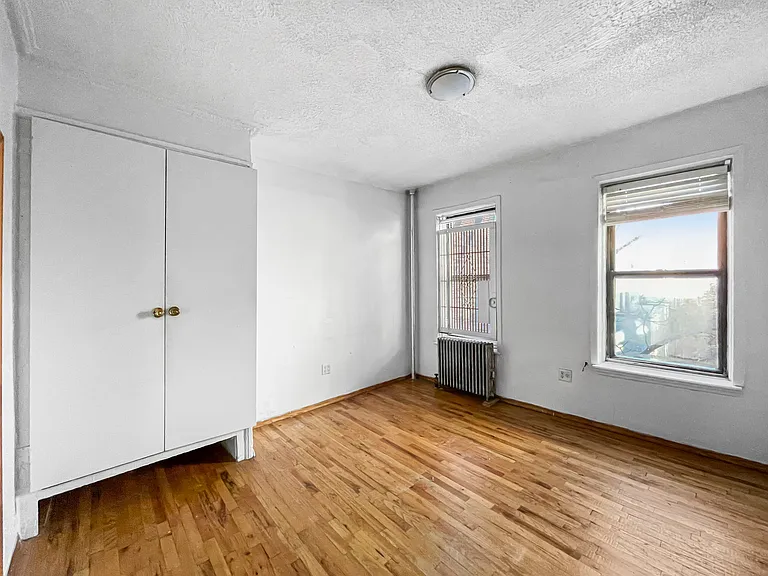 1726 Amsterdam Ave #4B — Photo 9
