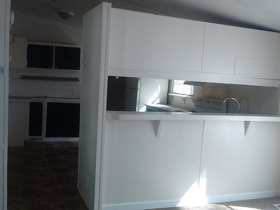 3rd image of 3330 Island Dr