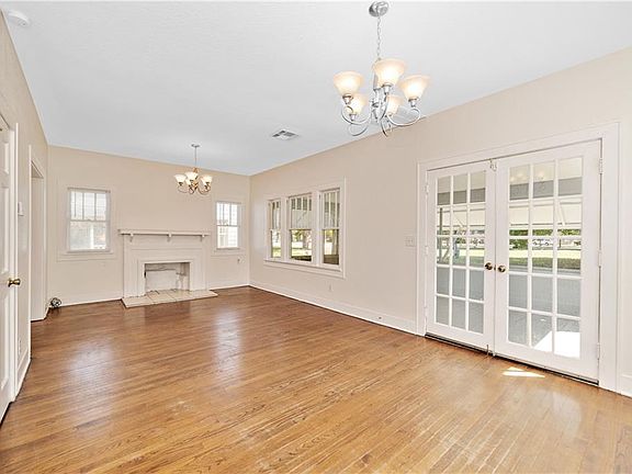 4th image of 2436 Avenue D SW
