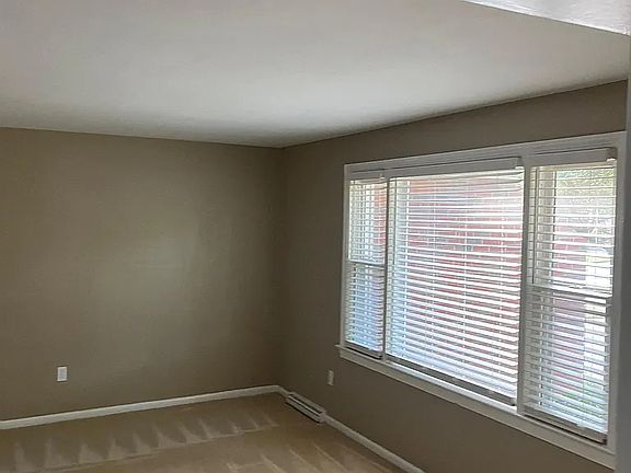 2nd image of 409 Mapleshore Dr