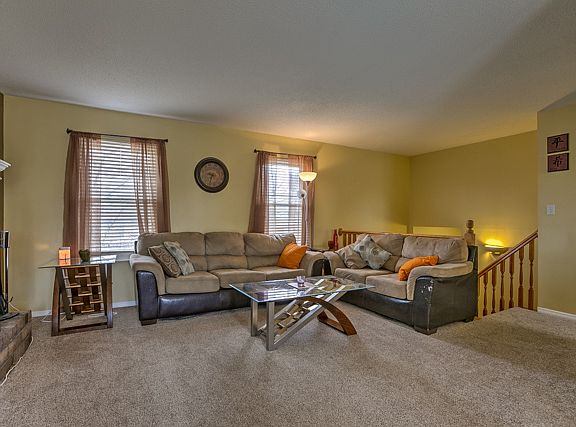 3rd image of 10705 NW Verlin Dr