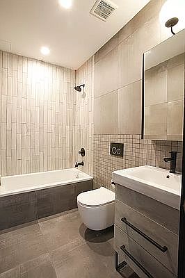 4th image of 564 4th Ave #2A