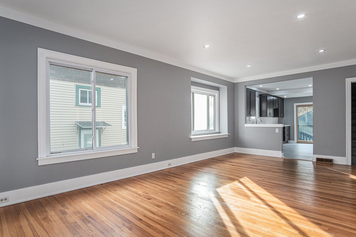 next background image