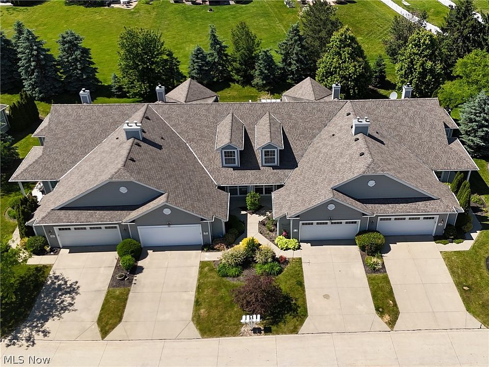 1st image of 546 Hyannis Port Cir