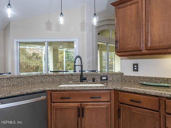 5th image of 14 SANDPIPER Court