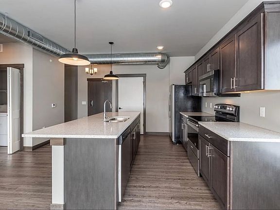 4th image of 3998 Westdale Pkwy SW #401