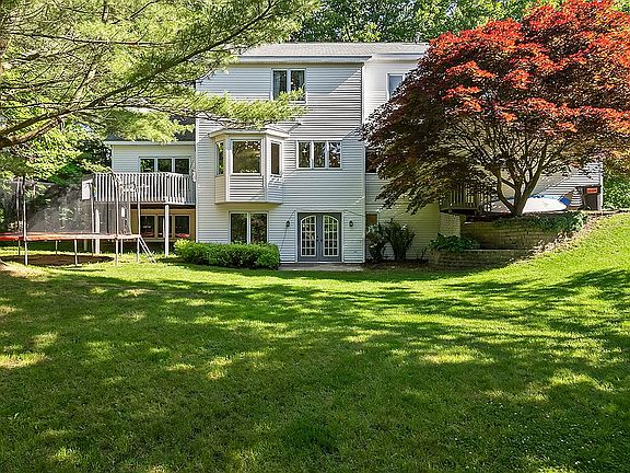 2nd image of 16640 Rolling Oaks Dr