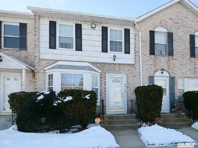 1st image of 2915 Grand Ave