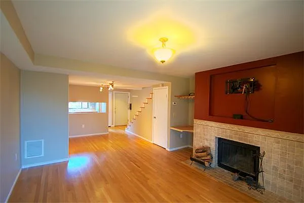 2 bed, $3,150 — Photo 1