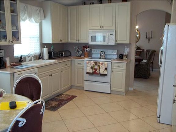 5th image of 5879 Royal Isles Blvd