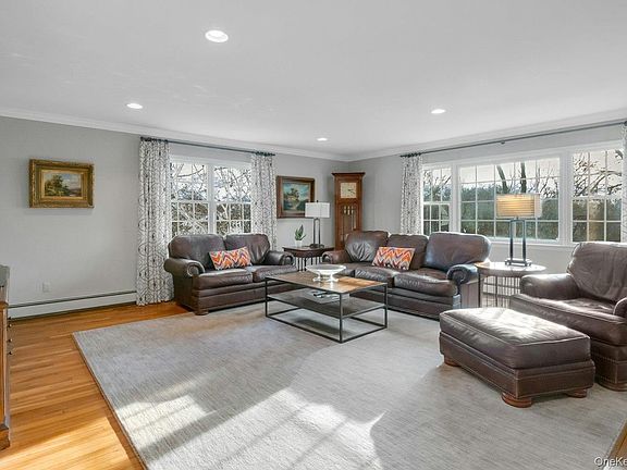 5th image of 10 Rose Hill Road